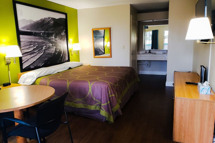 Room 12 of 46