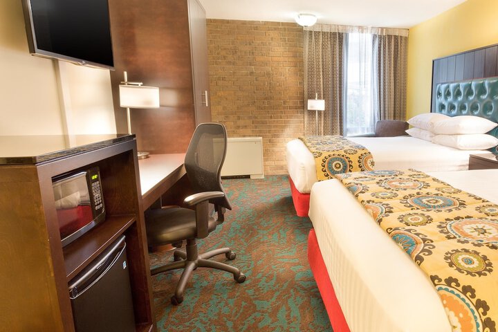 Room 11 of 34