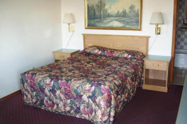 Towne and Country Motel