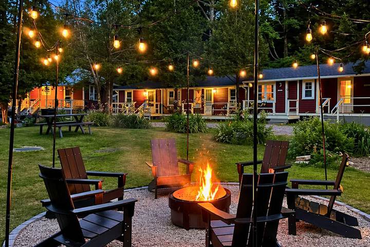 The Aurora Inn & Cottages