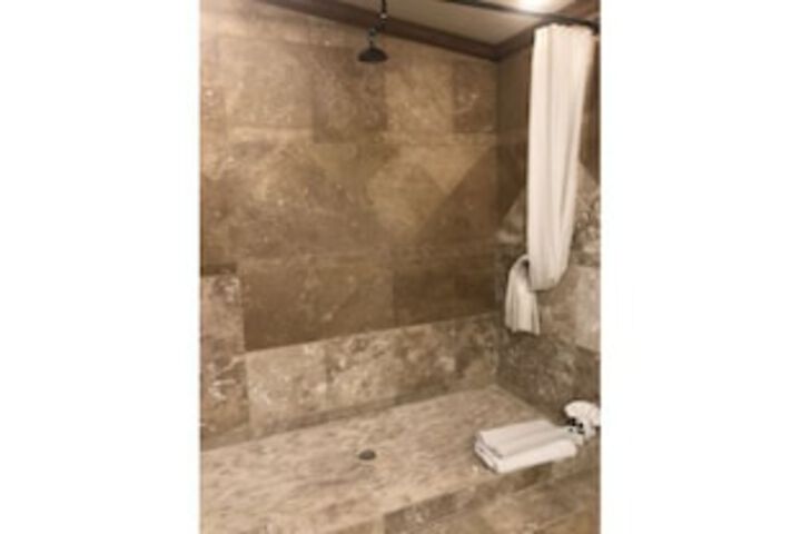 Room 20 of 97
