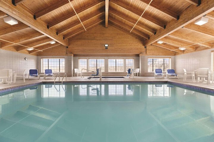 Pool 4 of 30