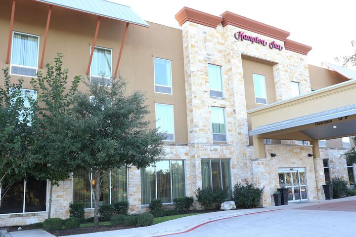 Hotel 2 of 51