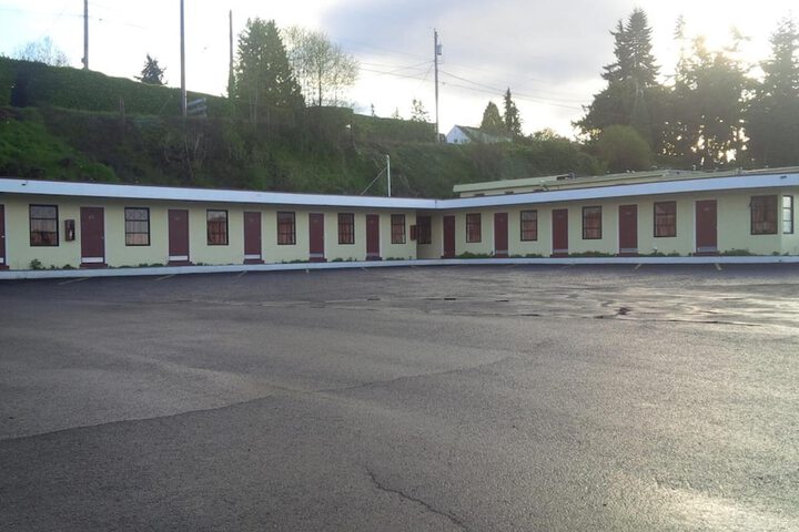 Holiday Lodge