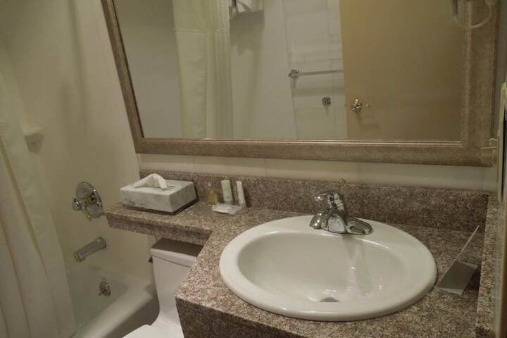 Room 8 of 20
