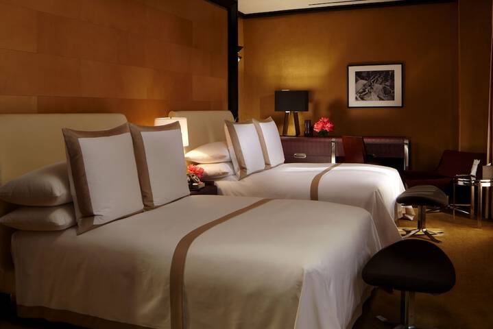 Room 53 of 70