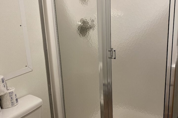 Room 17 of 36