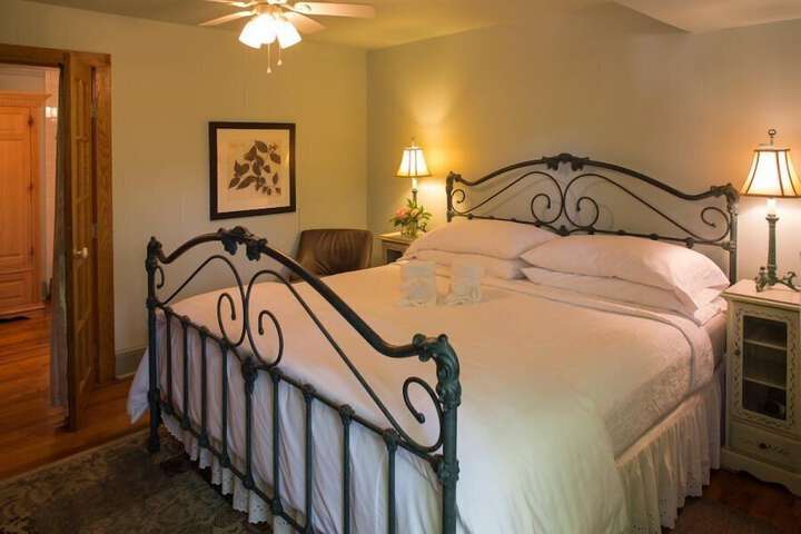 Room 40 of 54