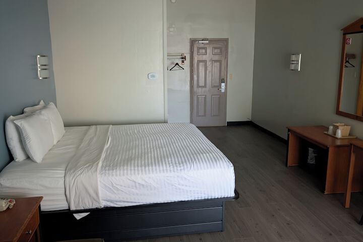 Room 16 of 31