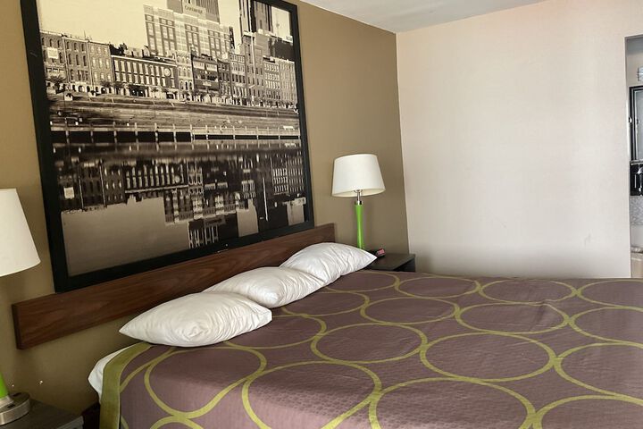 Super 8 by Wyndham Chattanooga / East Ridge