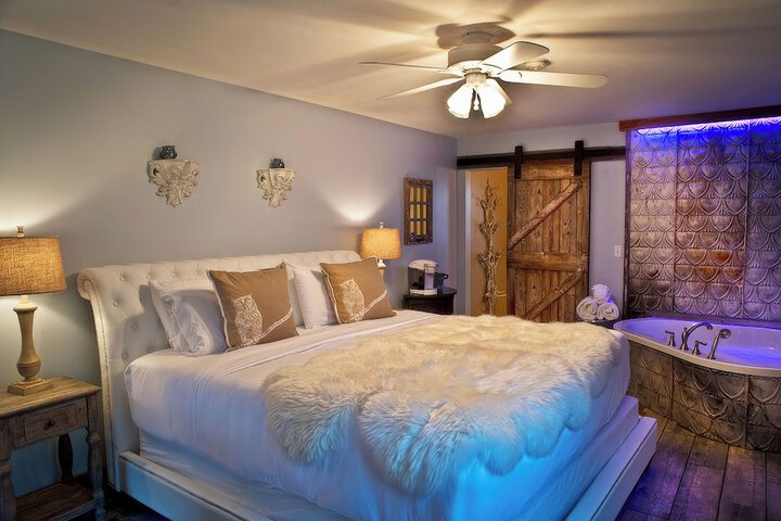 Room 16 of 43