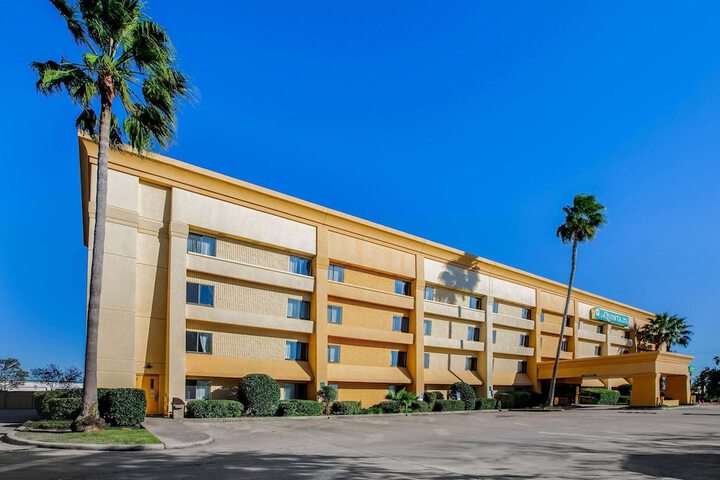 Hotel 4 of 30