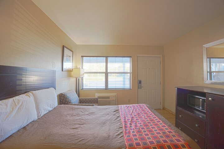 Room 43 of 126