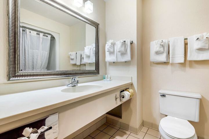 Quality Inn & Suites Zanesville City Center