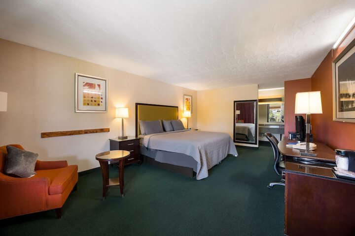 Room 16 of 69