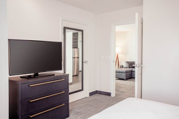 Room 47 of 77