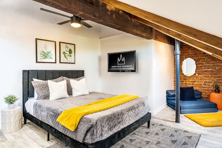 Room 40 of 73