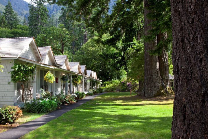 Lake Crescent Lodge