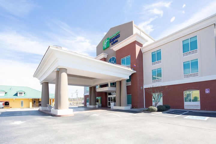 Holiday Inn Express & Suites Lenoir Cty by IHG