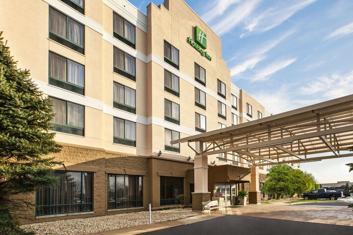 Hotel 2 of 61