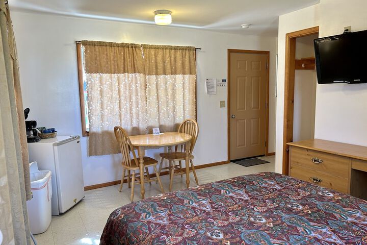 Room 11 of 23