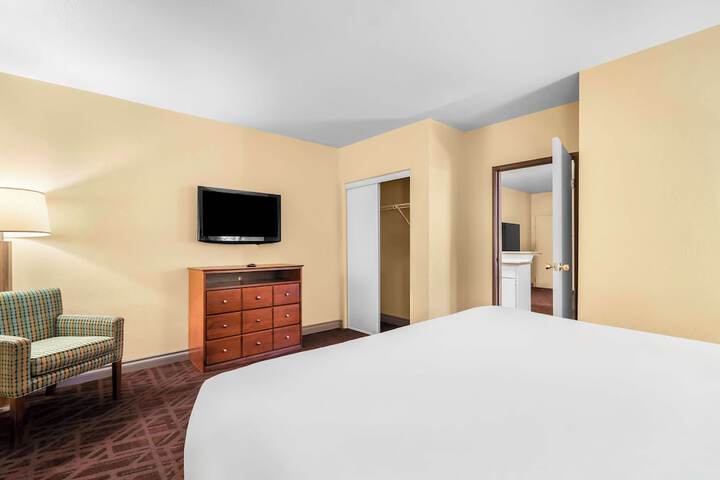 Room 22 of 33