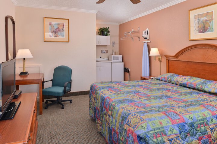 Room 8 of 21