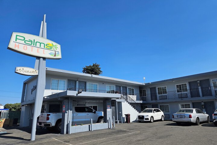 Palms Motel