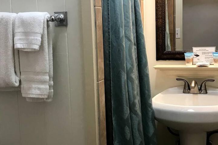 Room 193 of 218