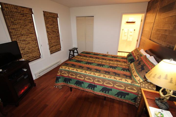 Alexanders Lodge