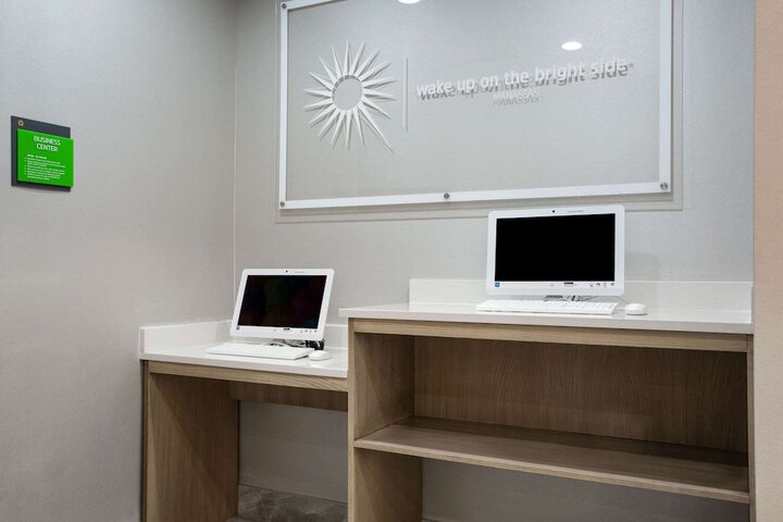 Business Center 29 of 29
