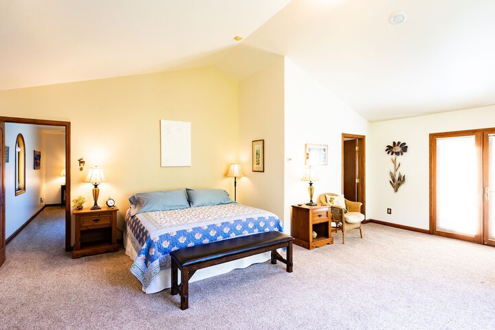 Room 15 of 48