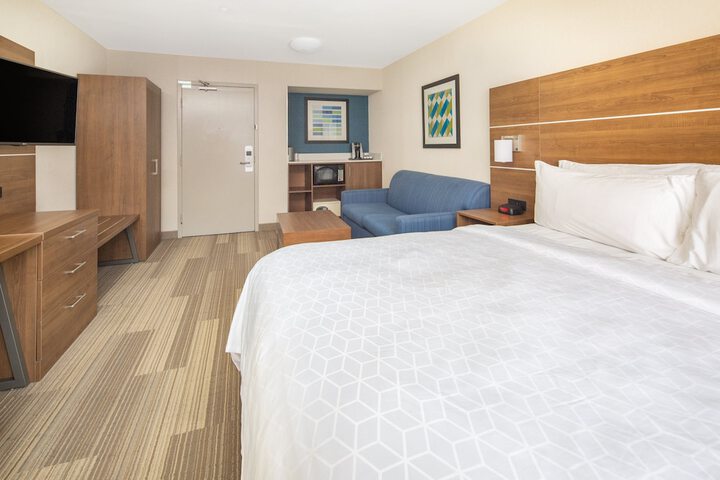 Room 16 of 42
