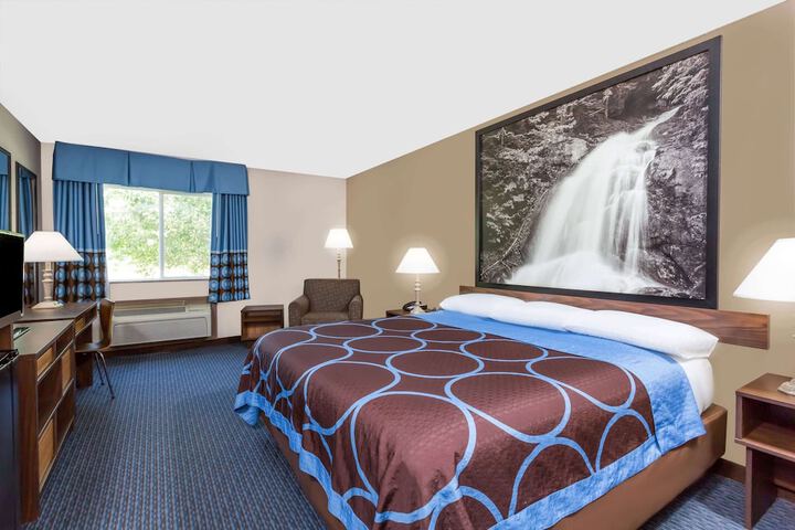 Room 5 of 15