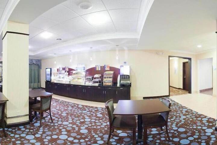 Holiday Inn Express Hotel & Suites Lebanon by IHG