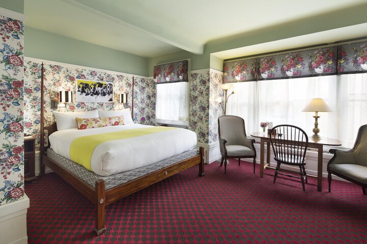 Room 19 of 38