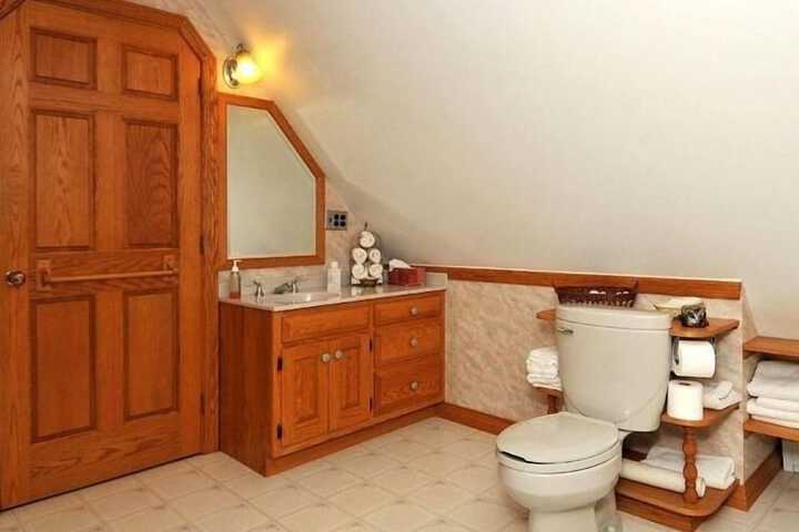 Victorian Loft B & B