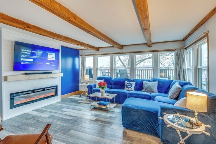 Waterfront Fox Lake Vacation Rental w / Fire Pit!