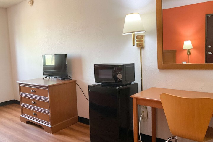 Motel 6 Hannibal MO