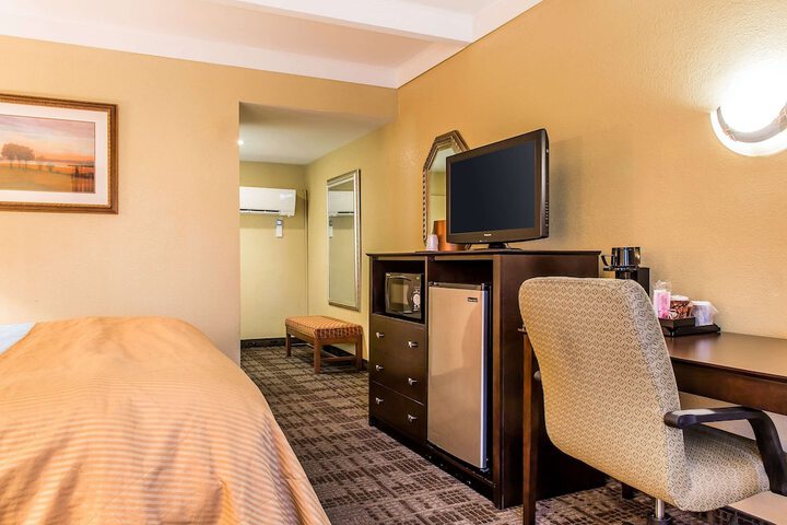 Room 20 of 49