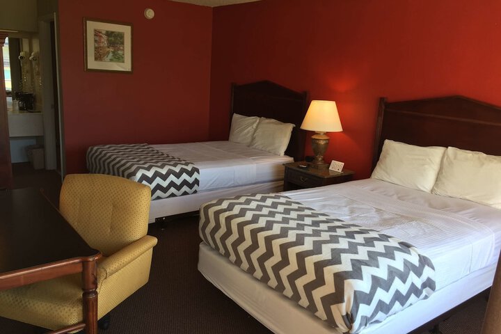 RIVER ROCK INN