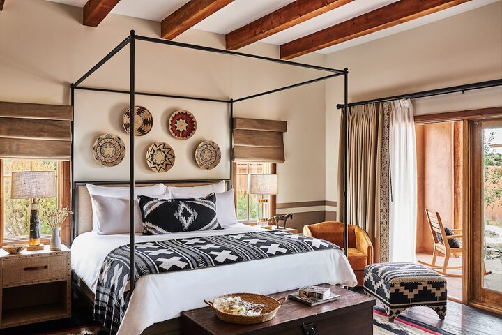 Bishops Lodge Auberge Collection
