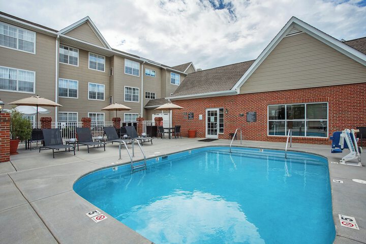 Pool 4 of 23