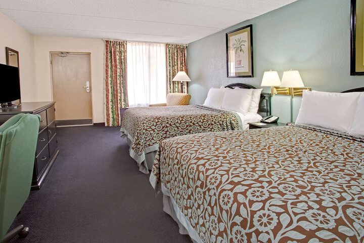 Room 18 of 24