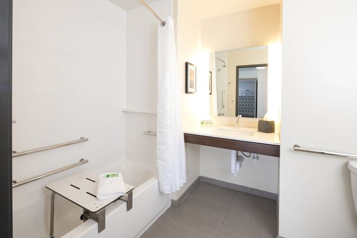 Holiday Inn Kalamazoo West by IHG