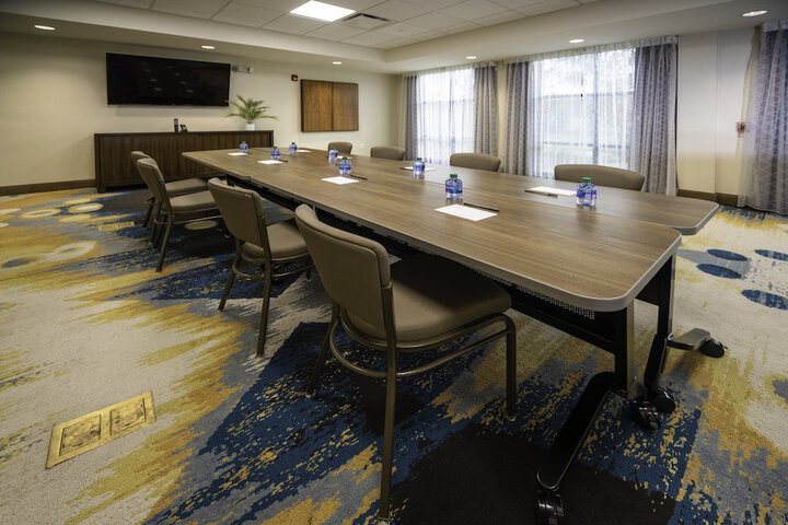 Staybridge Suites Summerville by IHG