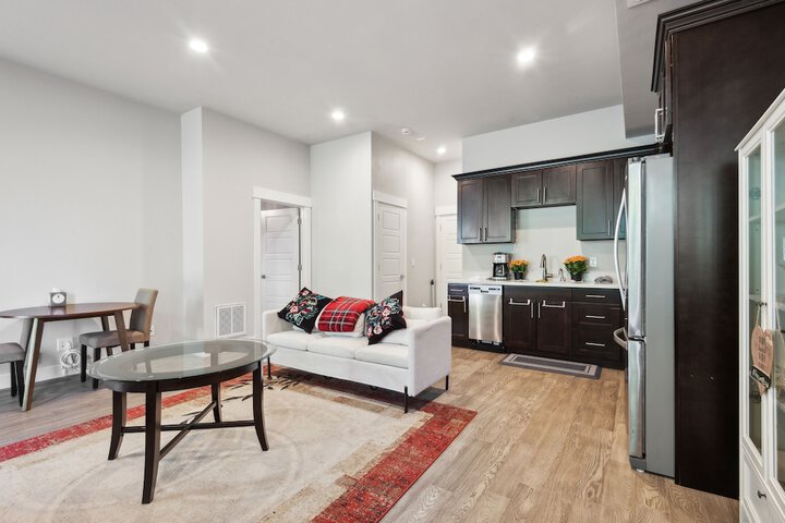 Cozy 1br Retreat in Sammamish 1 Bedroom Apts