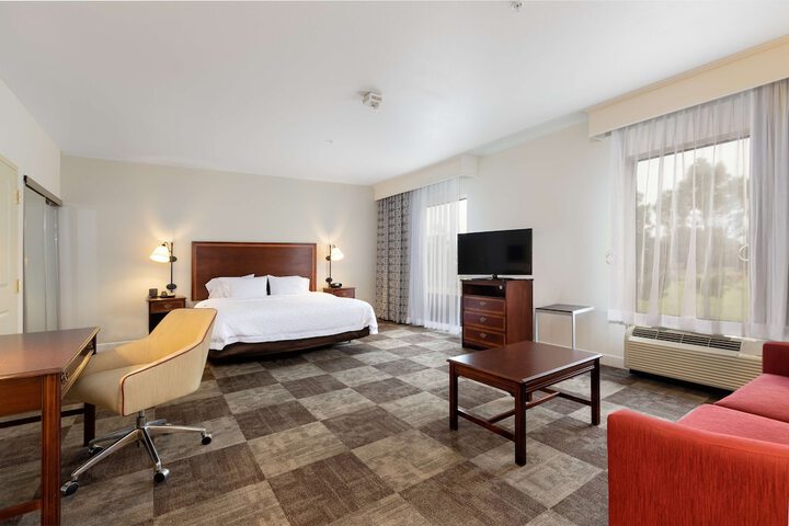 Room 32 of 57