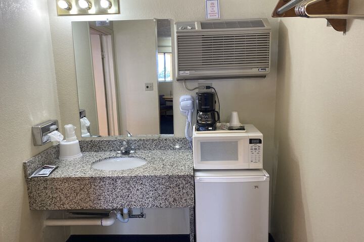 Room 7 of 50