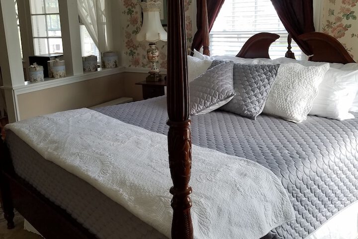 Room 27 of 54